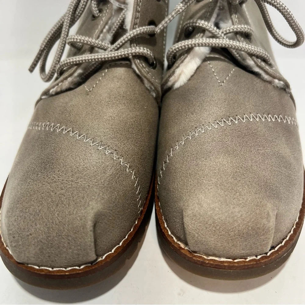 BOBS Skechers Chill Lugs Snuggle Life Taupe Faux Fur Boots Womens 6 NWT